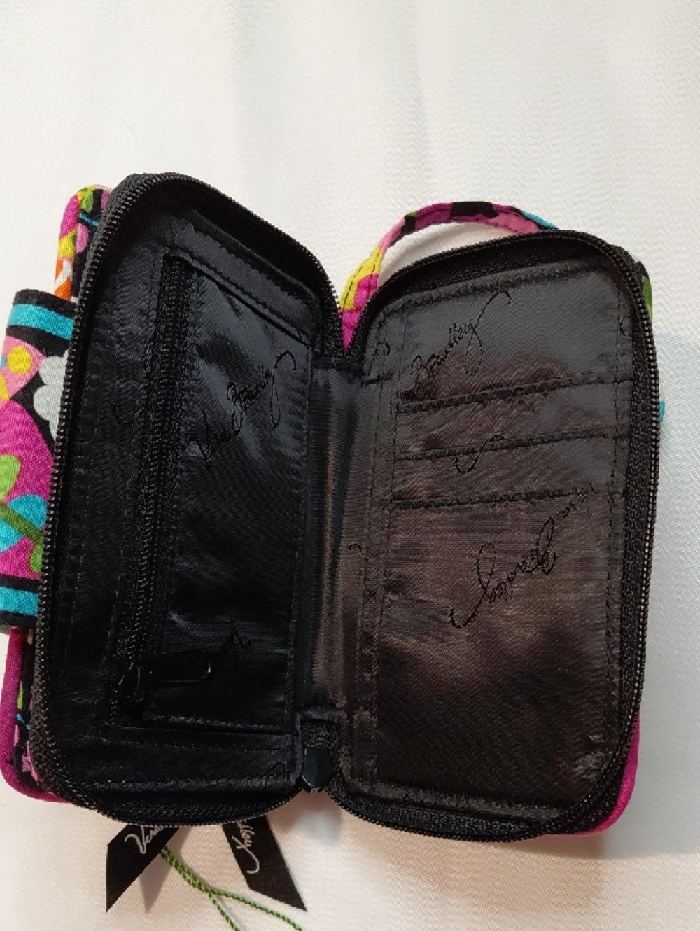 Vera Bradley Va Va Bloom Quilted Smartphone Wristlet/Card Holder - Picture 3 of 5